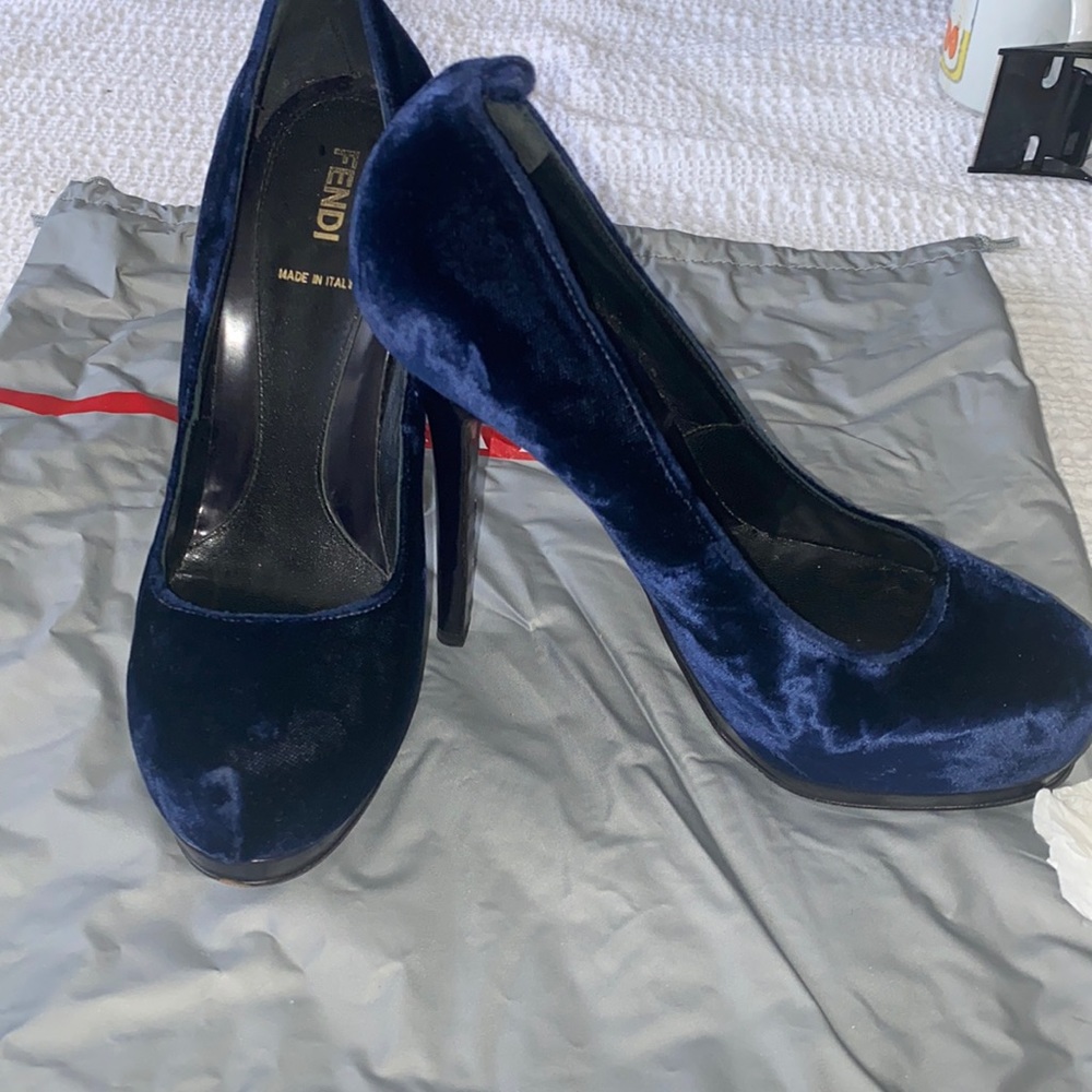 Fendi navy velvet platform heels